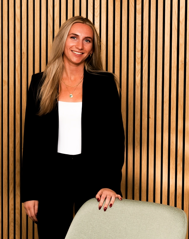 Cara Sawyer, Associate, Consumer at Essenta